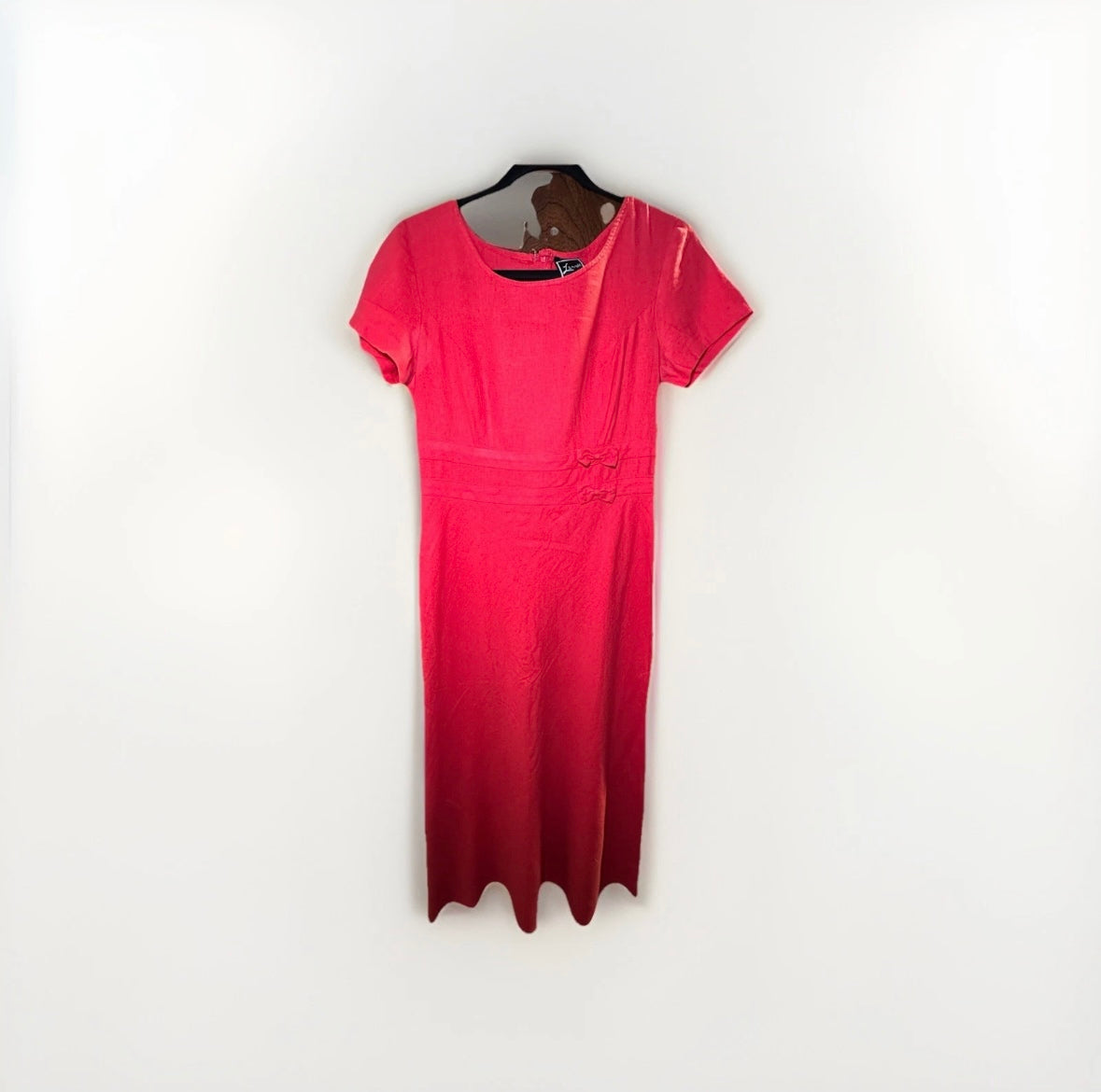 Lennie Red Short Sleeve Long Sheath Dress Scoop Neck Bow Accent